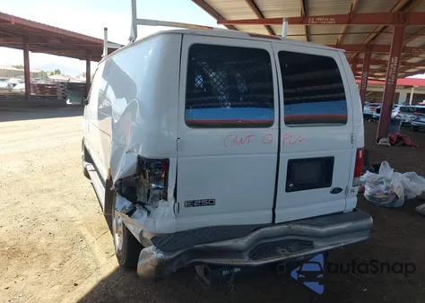 2002 Ford E-250 Commercial/Recreational z USA, uszkodzony, nr VIN 1FTNE24L42HA32378